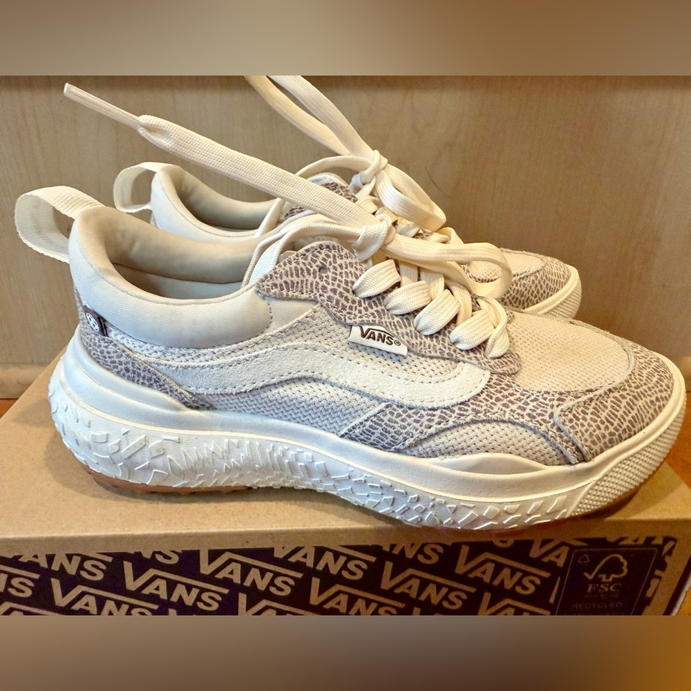 Vans MTE Ultrarange Neo VR3 in Python Vintage White Unisex W6.5 / M5 - Picture 3 of 14